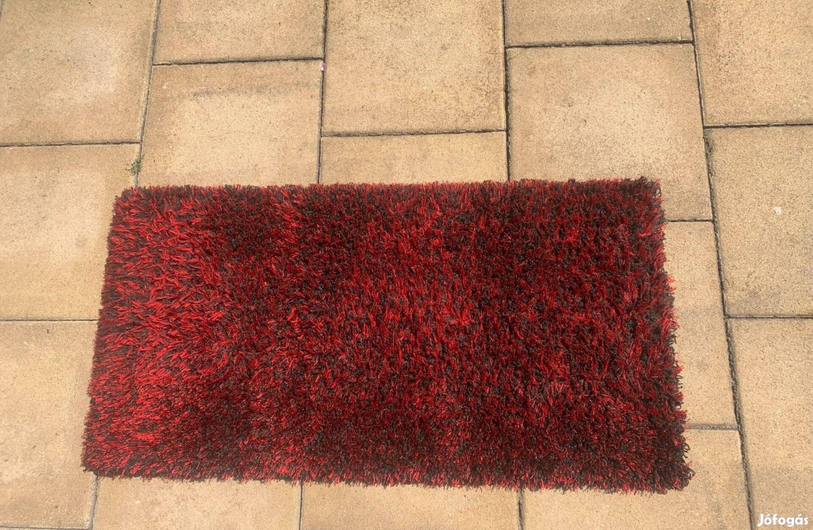60 x 115 cm Bordó Fekete Kis Shaggy Szőnyeg Újszerű!