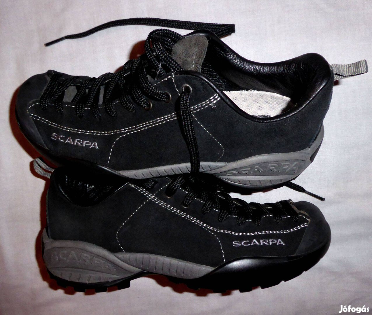 60ezres 36 -os méretű unisex Scarpa Mojito Gtx fekete profi túra cipő