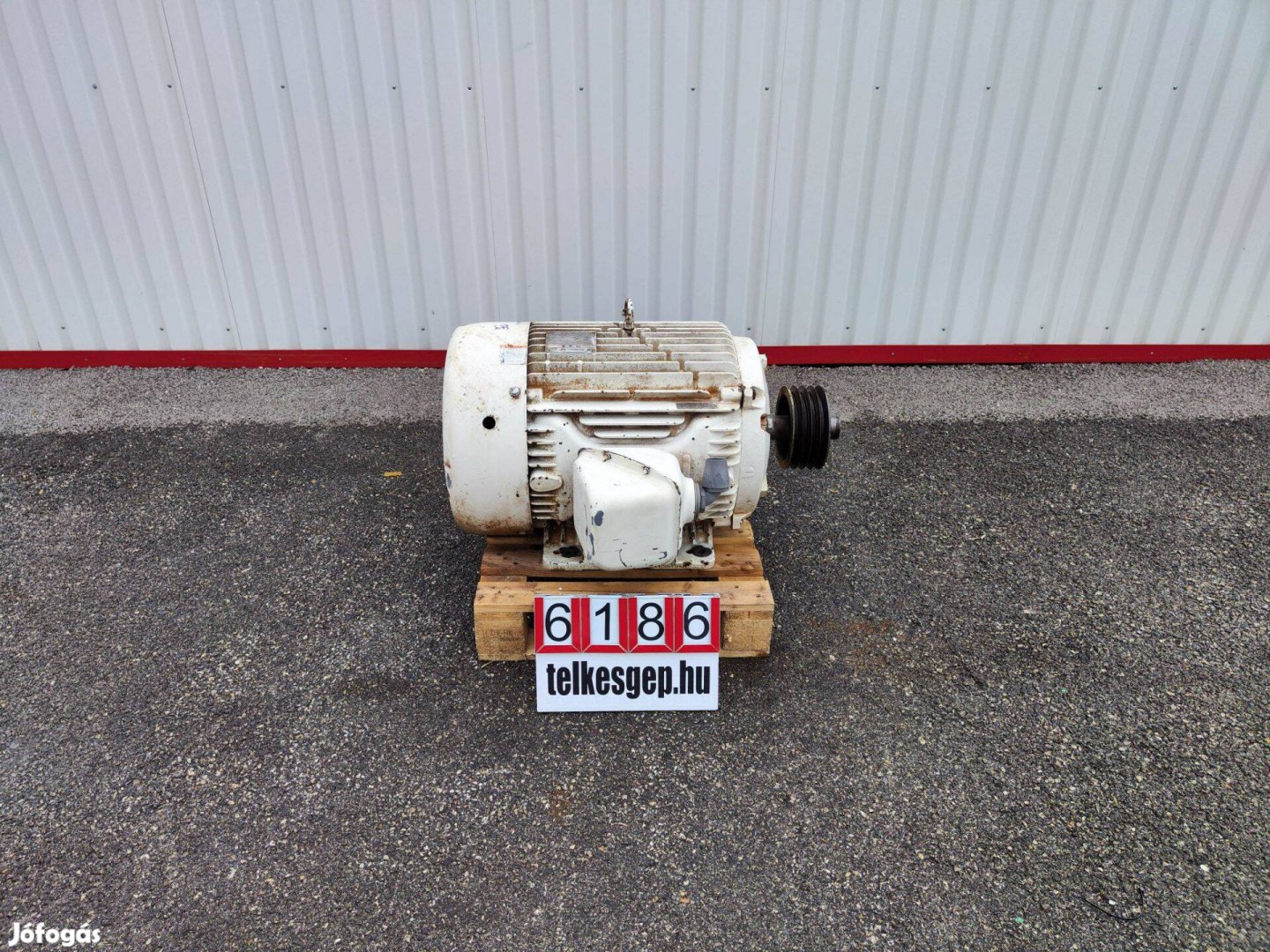 6186 - Villanymotor, Talpas Villanymotor, Villanymotor 17 KW