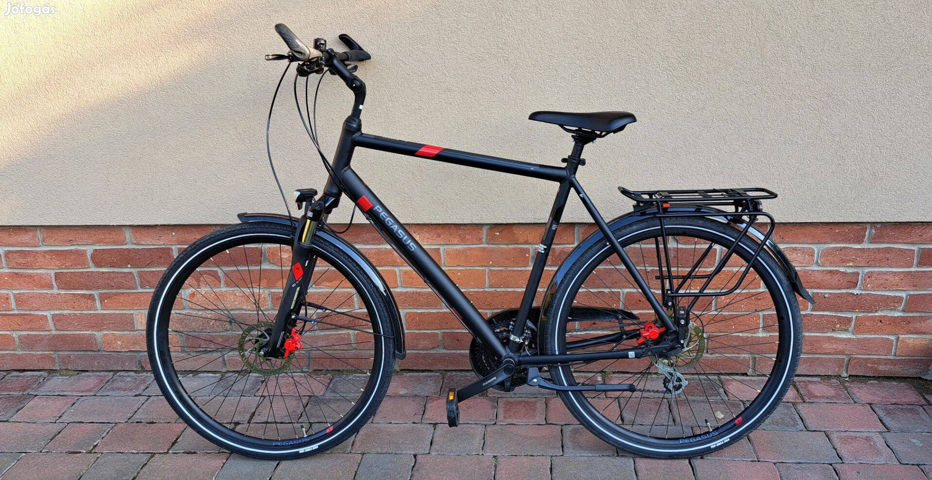 61cm Karcmentes Pegasus Solero Disc 28 tárcsafék alu trekking kerékpár