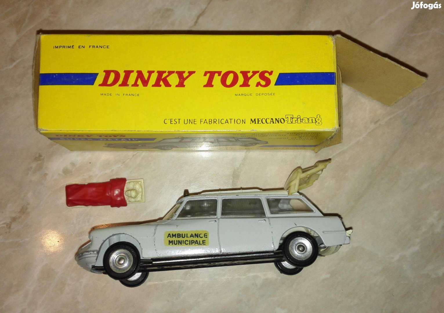 62 éves Retro Dinky Toys Citroen Ambulance 556 autó Kocsi modell