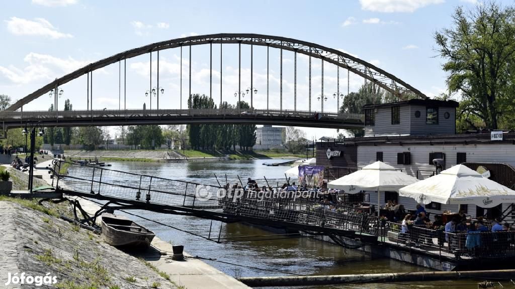 63 nm-es lakás eladó Győr