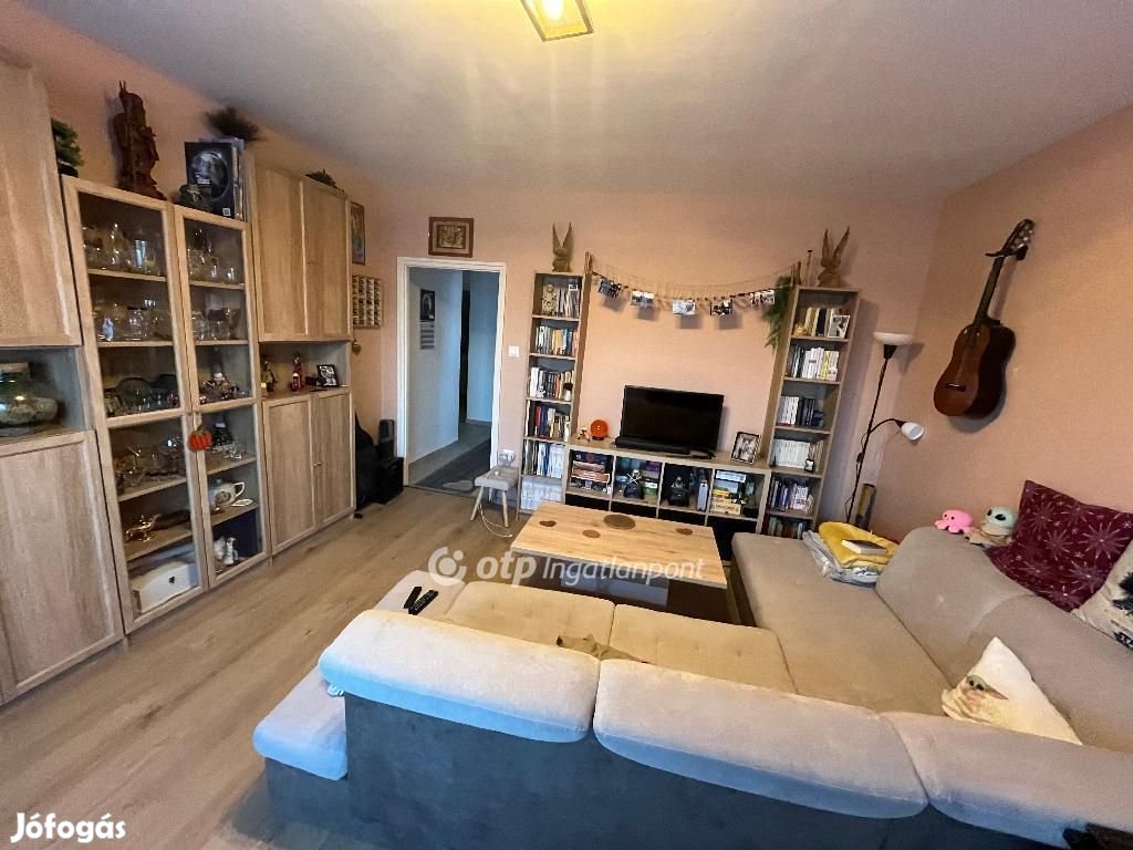 63 nm-es lakás eladó Mosonmagyaróvár