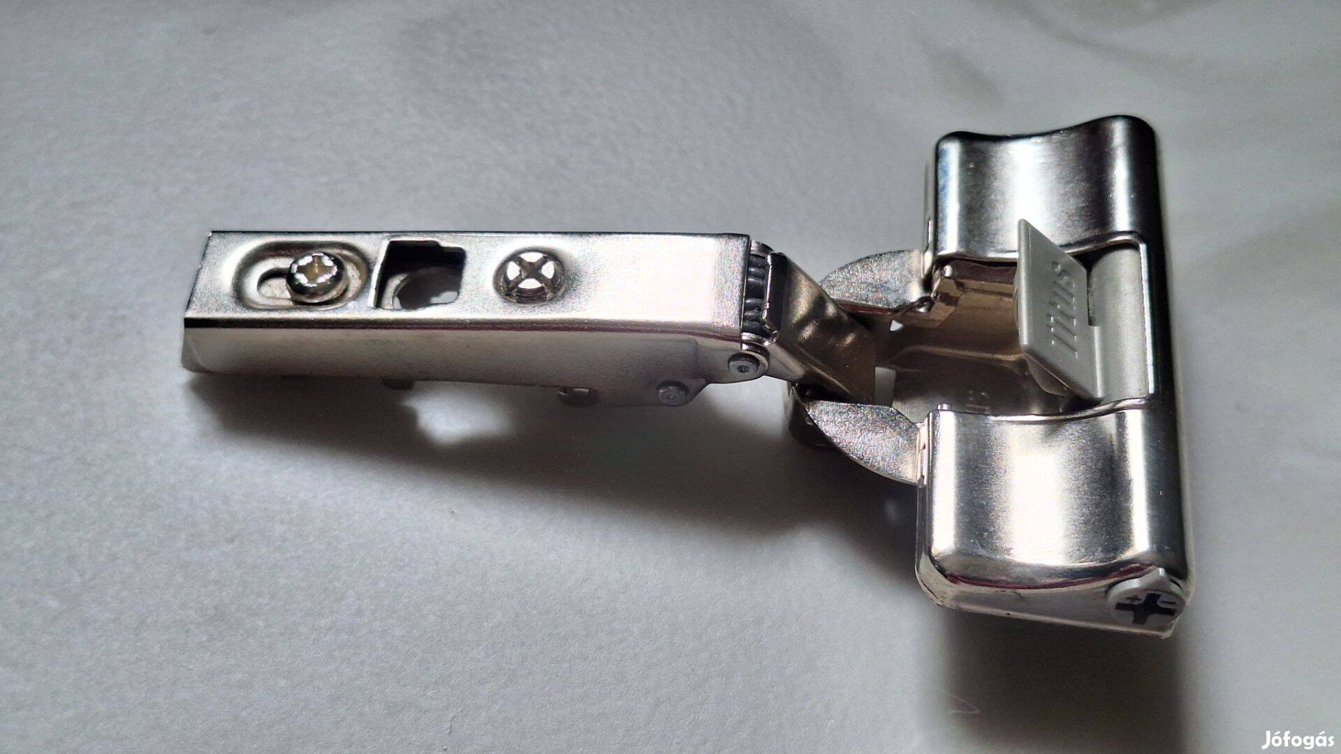 650 db ráütődő, klippes, kivetőpánt beépített fékkel