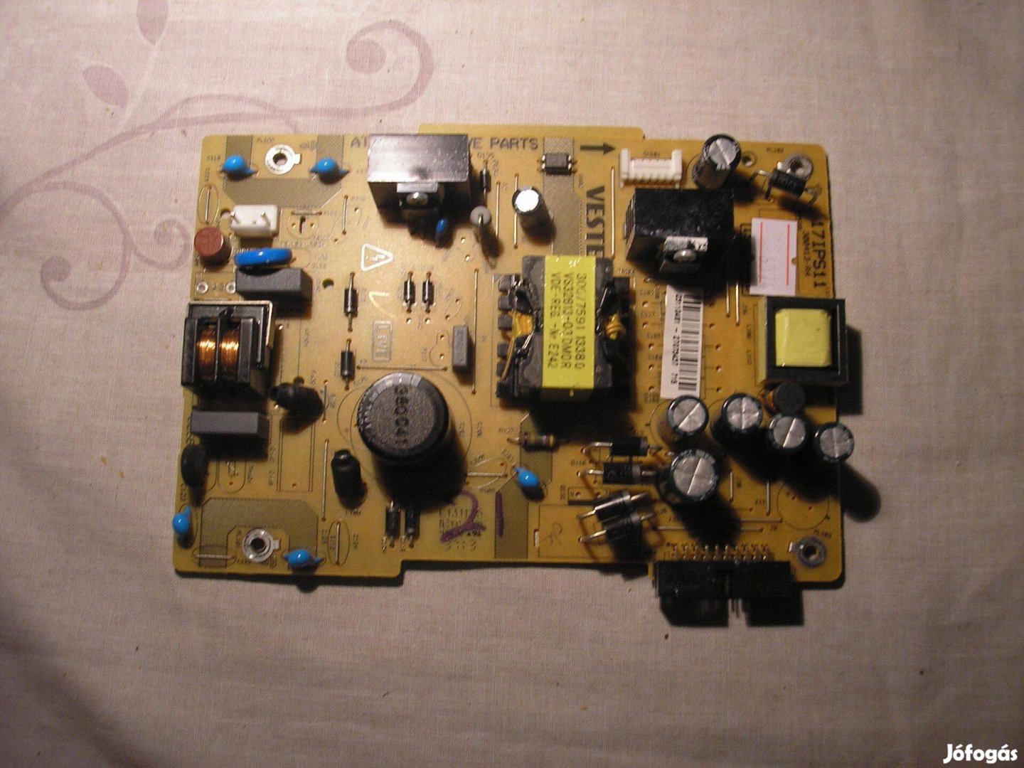 6574 Toshiba 32W3433DG tápegység 17IPS11 300413-R4 23110481