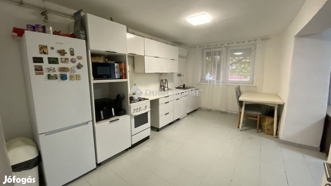 65 nm-es ház eladó Békéscsaba
