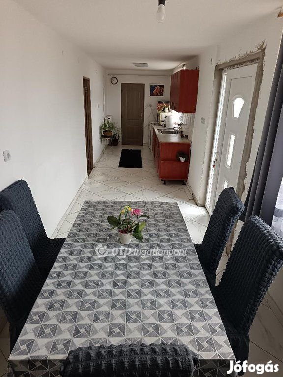 65 nm-es ház eladó Nádudvar