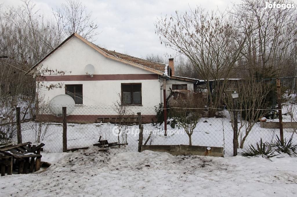 67 nm-es ház eladó Jászberény