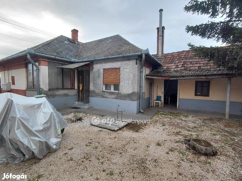 67 nm-es ház eladó Jászfényszaru