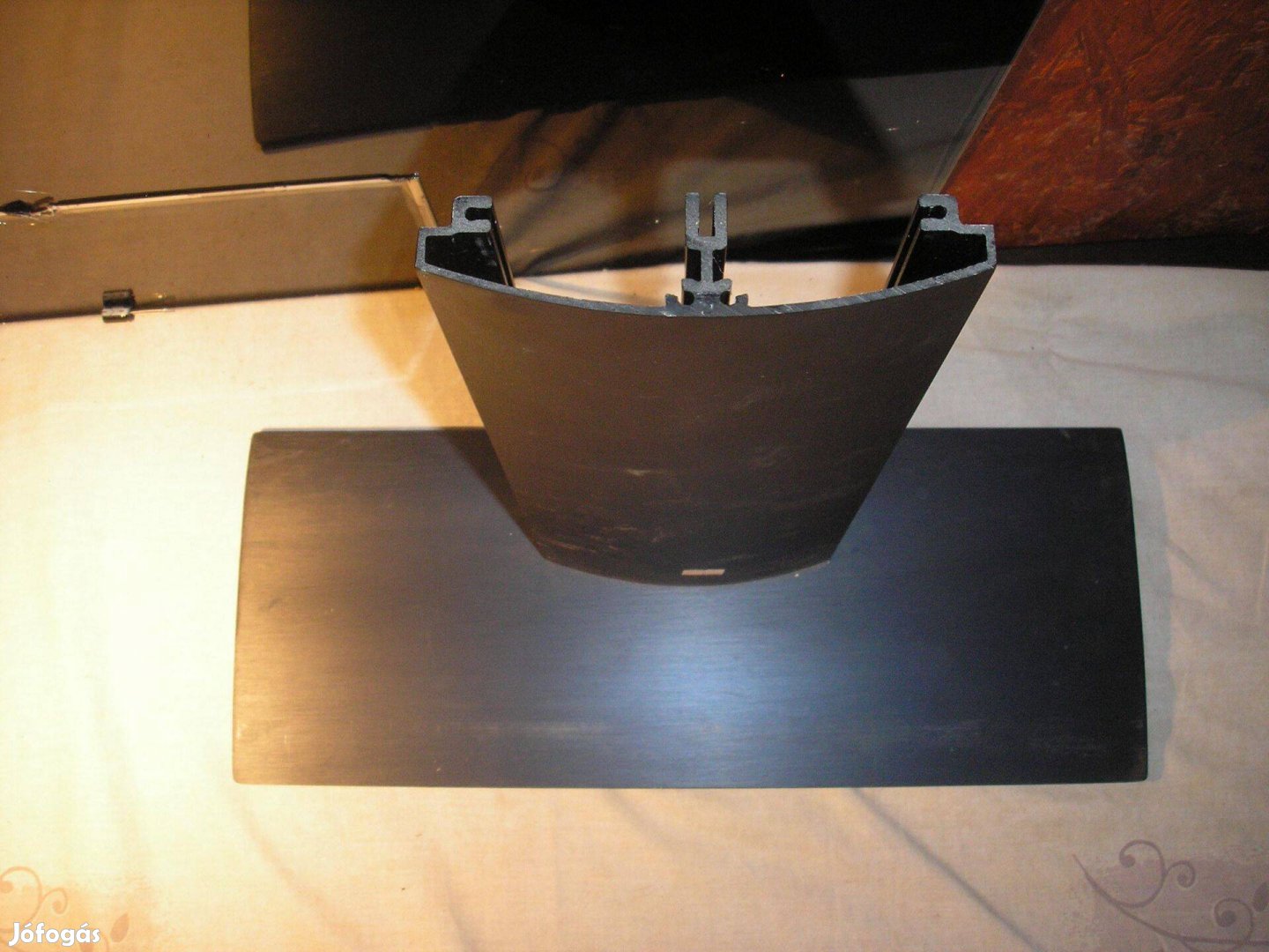 6888 Technisat Vision 32 B TV talp