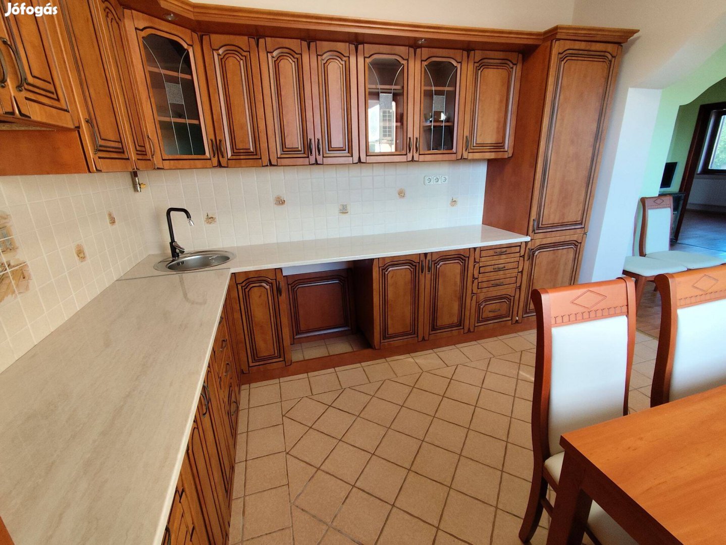 68989 Nyírtura központi részén, nappali 3 szobás igényes