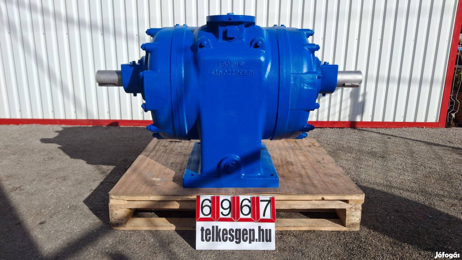 6967 - Kompresszor, forgólapátos kompresszor, alacsony