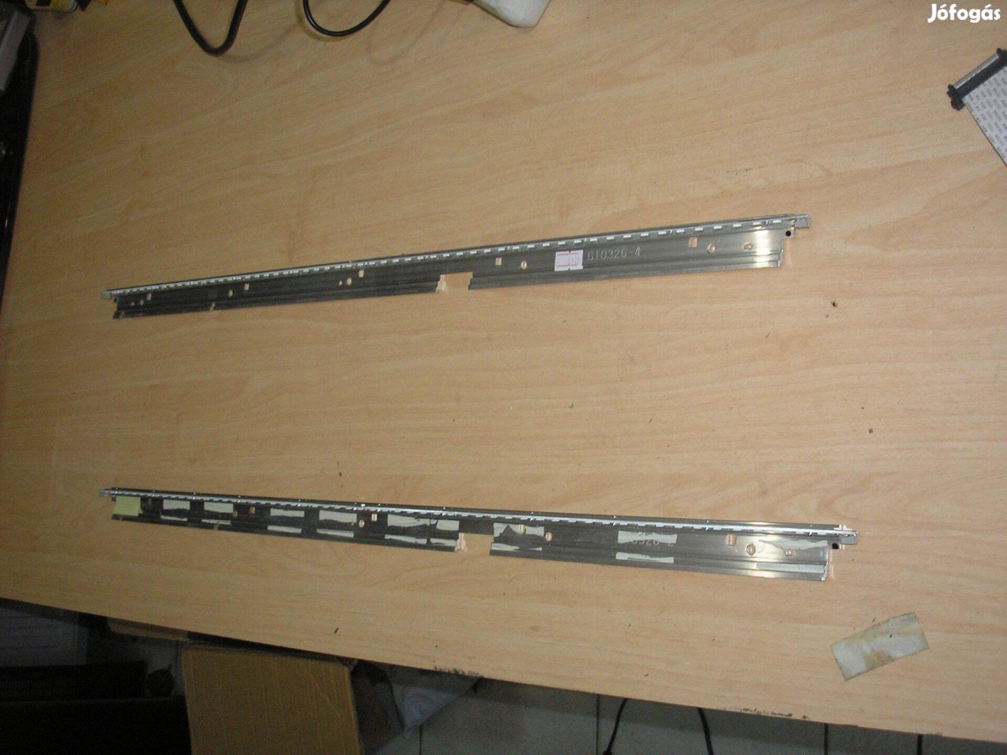 6972 Philips 32PFL6626H LED háttérfény szett GT0326-2 GT0326-4 E129471