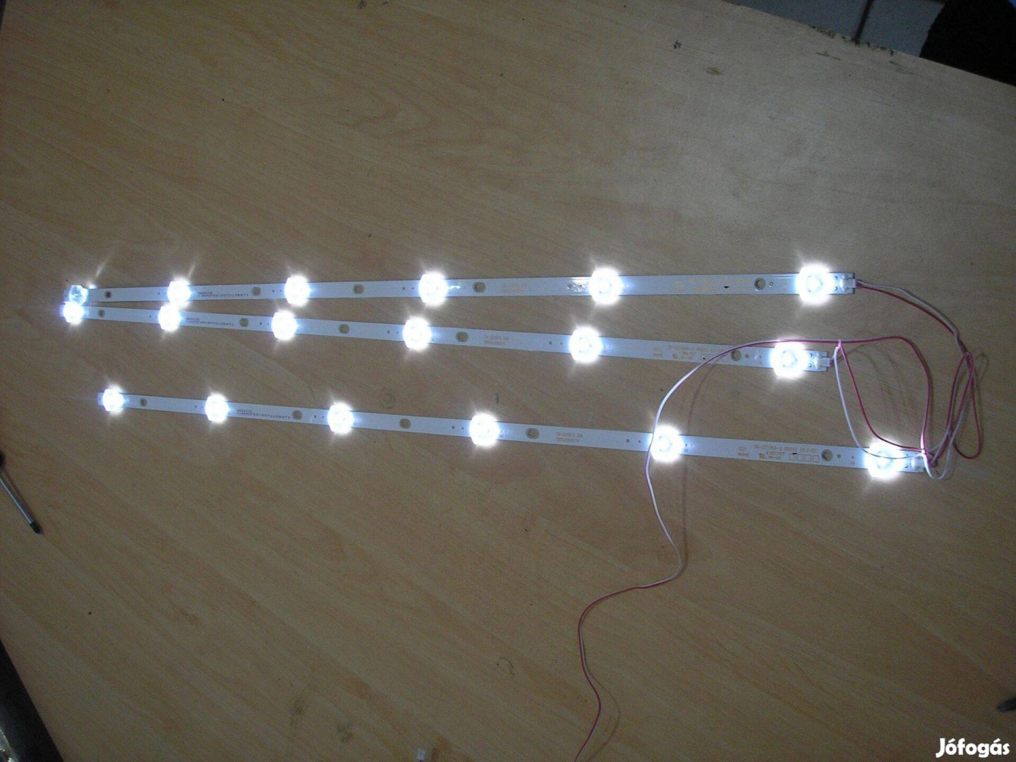 6976 Akai LET32HR3280 LED háttérfény szett TH-LD32F3 ZN-32T06A-3