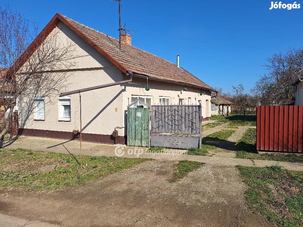 69 nm-es ház eladó Tiszaörs