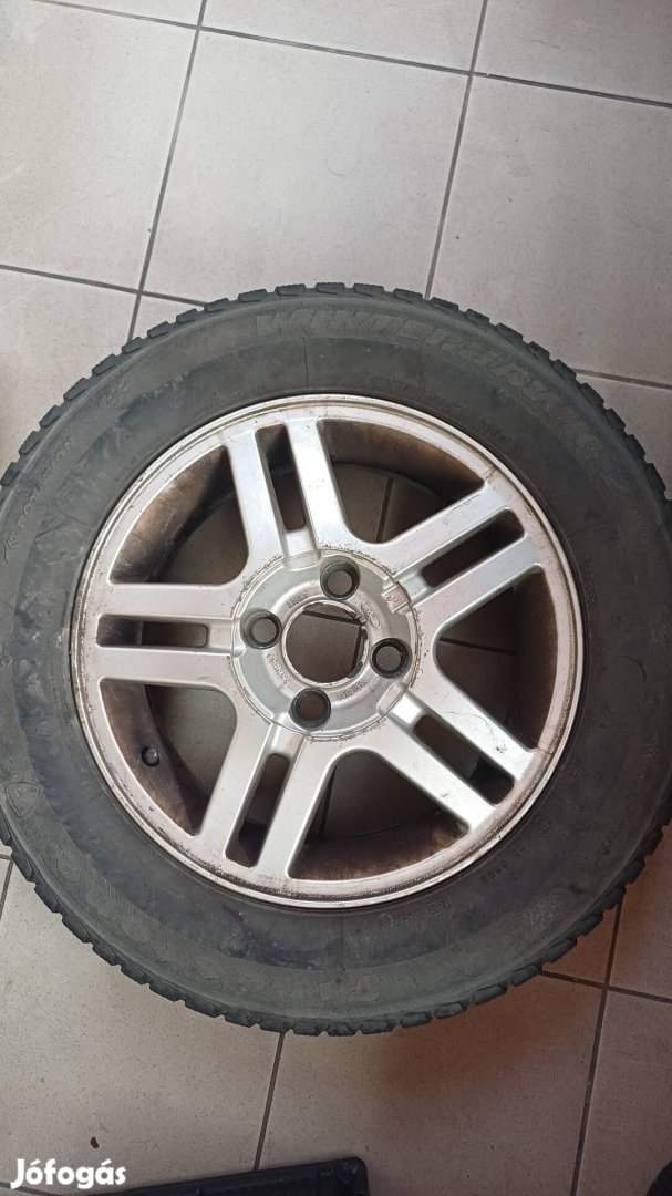 6Jx15H2 ET52,5 4 db  használt felni téli gumikkal egyben eladó
