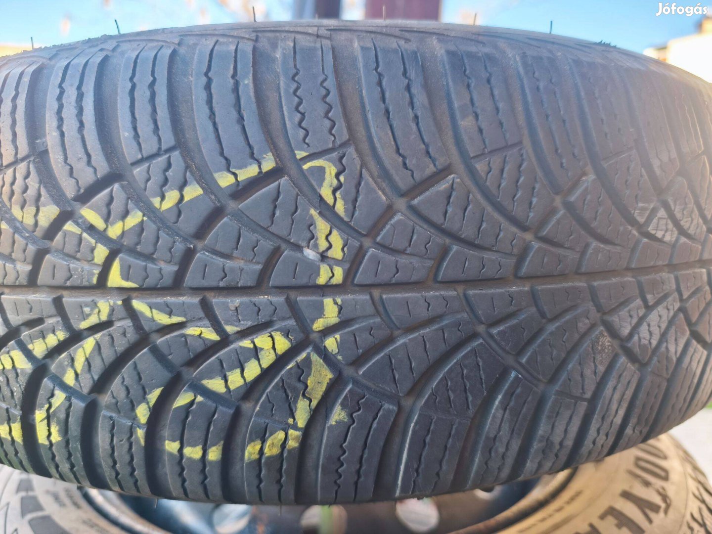 6Jx15 ET52 Lemezfelni, 185/65 R15 téligumival