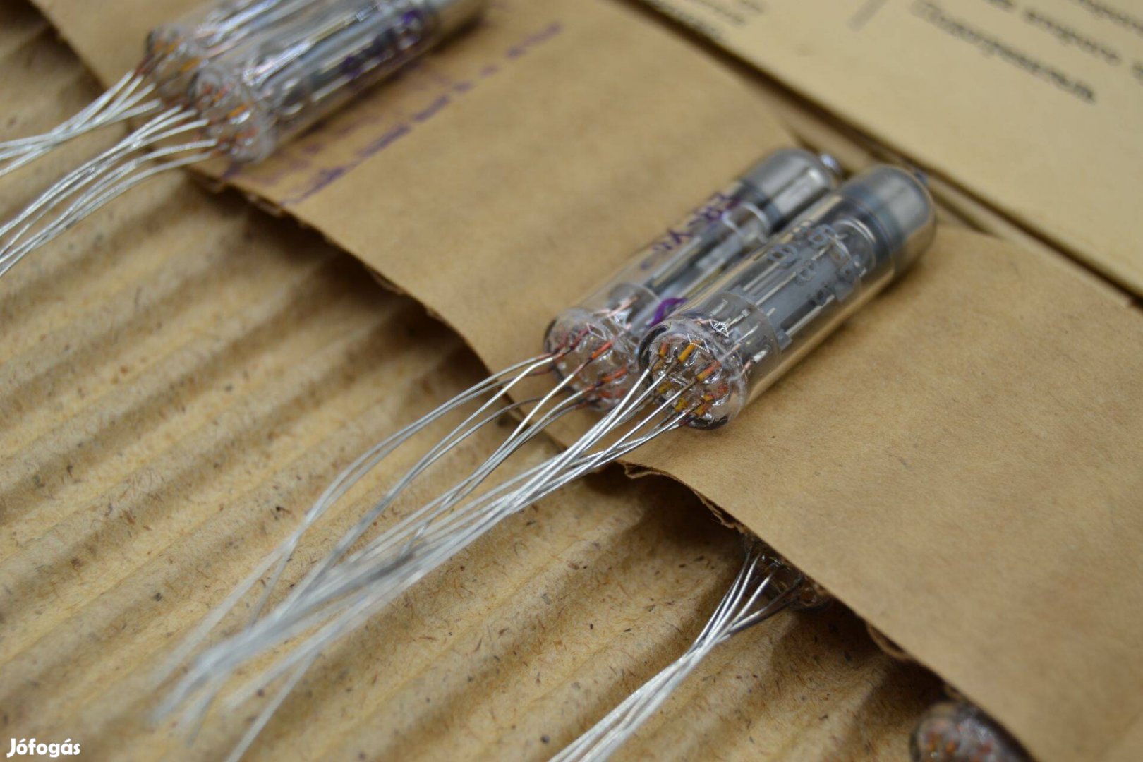 6N16B-V 6N16B Elektroncsövek elektroncső