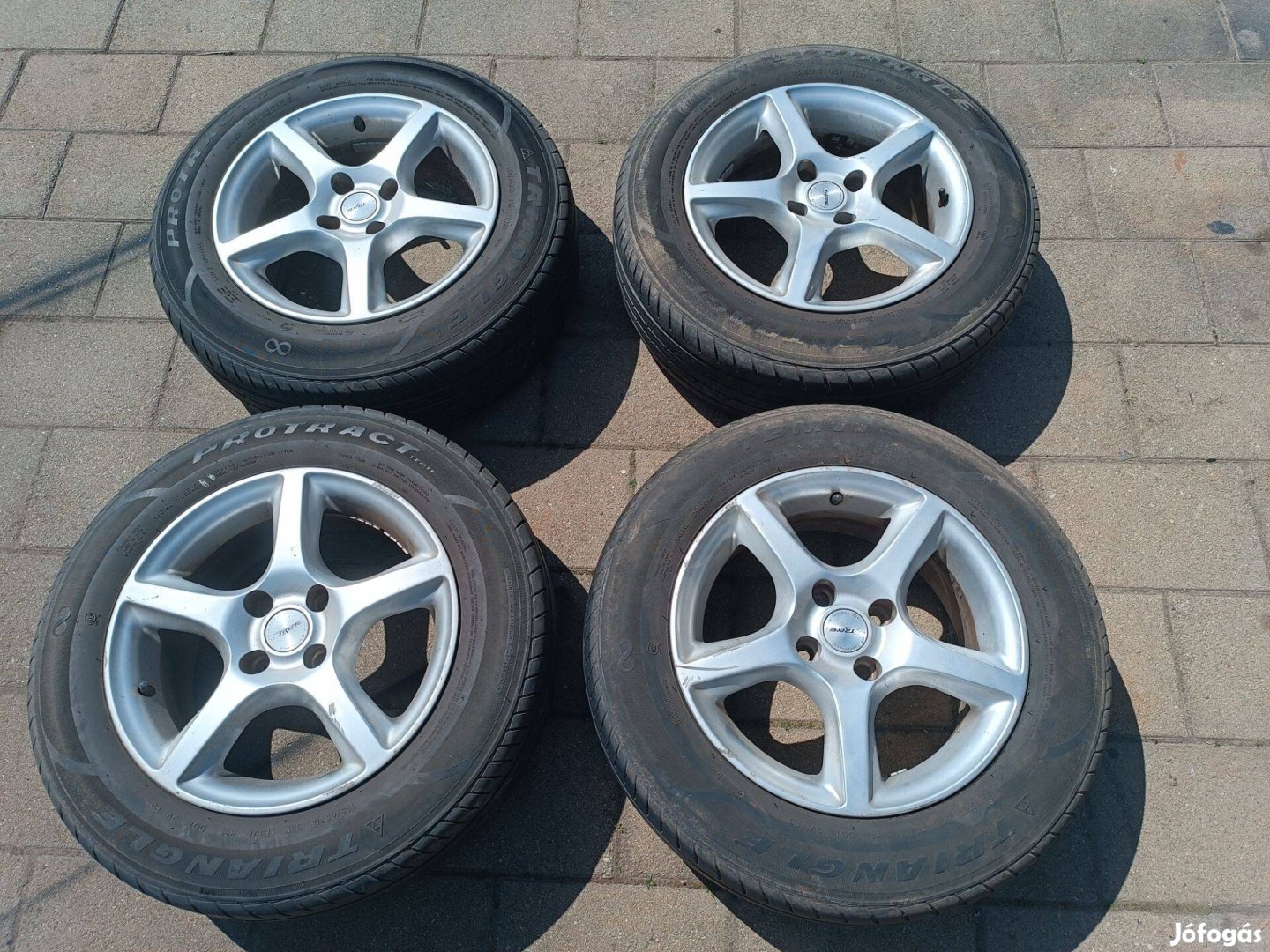6,5 x 15 J 4x100 Renault Megane II alufelni
