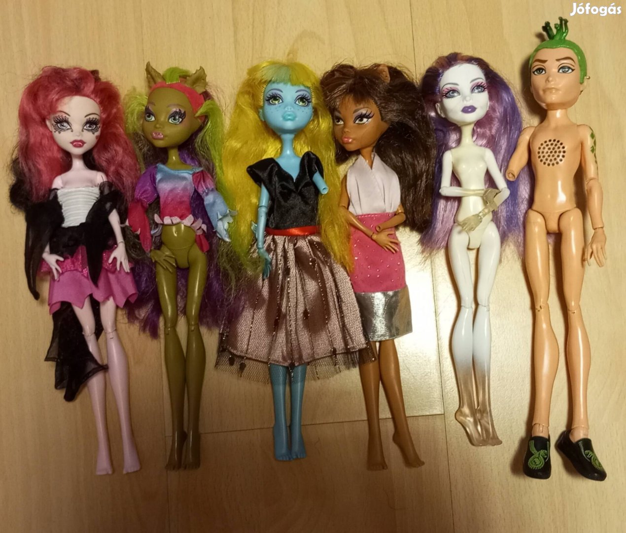 6 db Monster High baba 