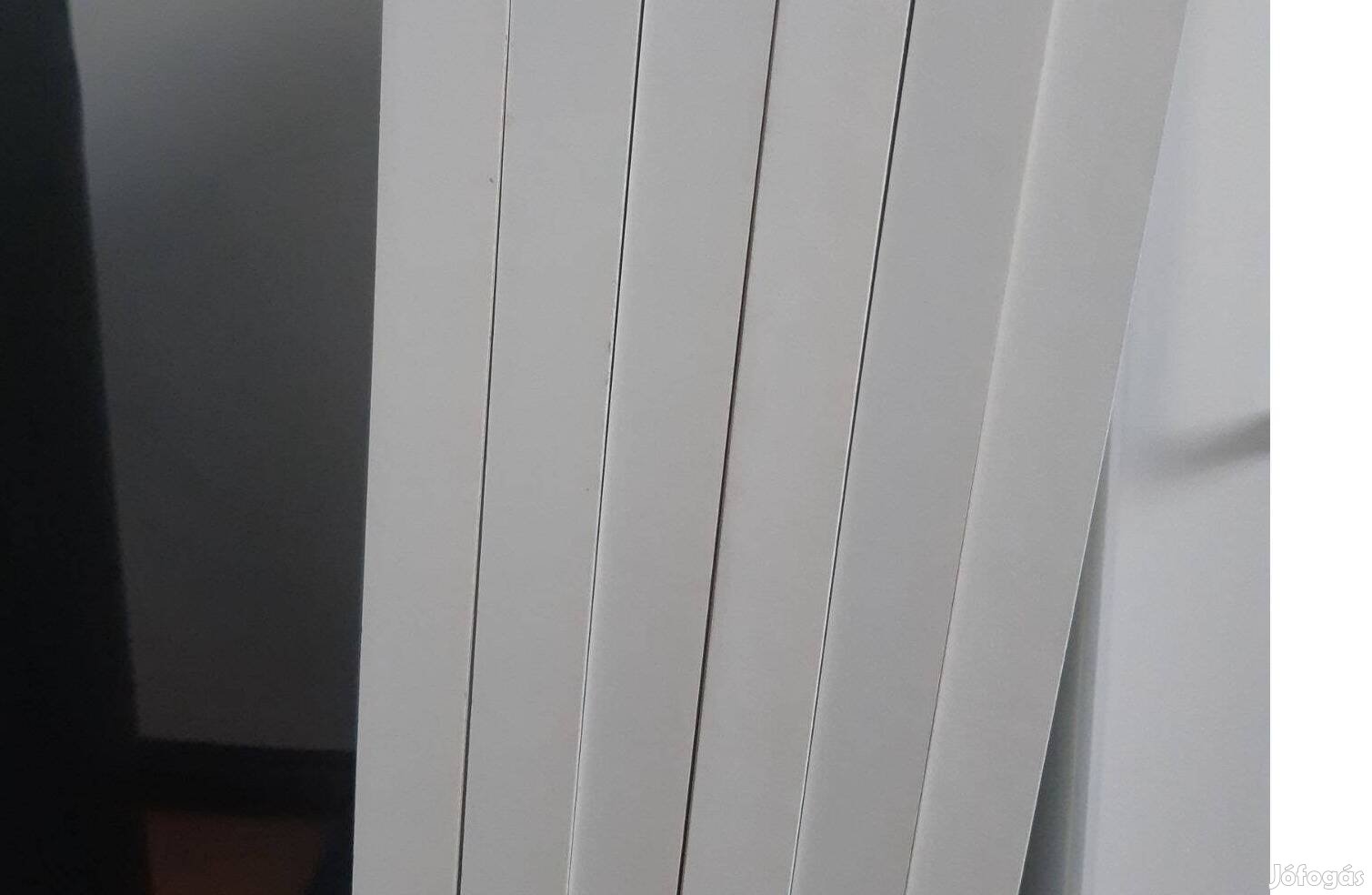 6 db fehér laminált polc