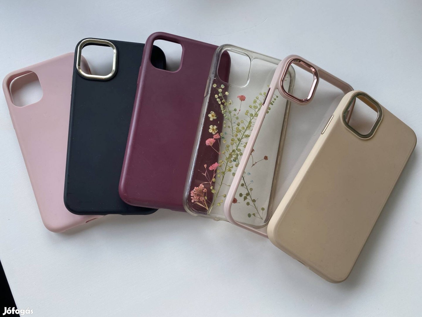 6 db iphone 11 telefontartó (H&M és Pull&Bear)