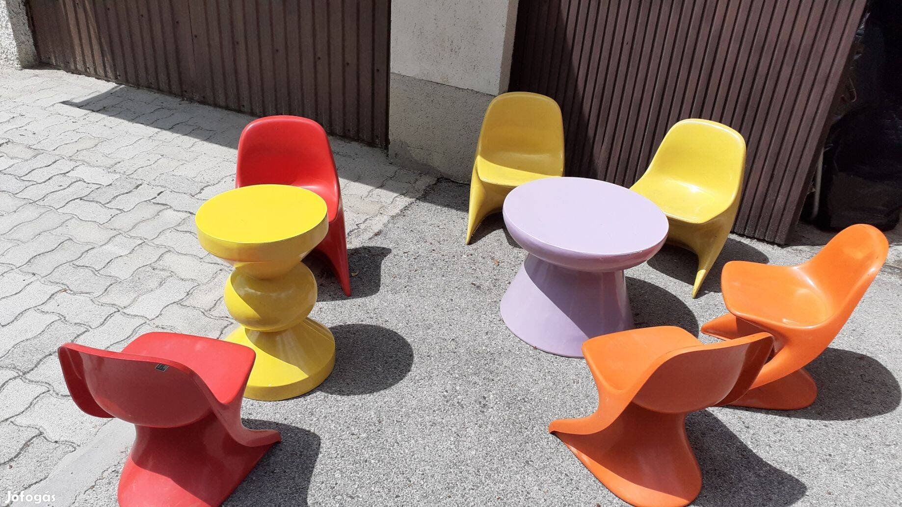 6 db retro Casalino műanyag szék + 2 asztal kerti gyerek bútor