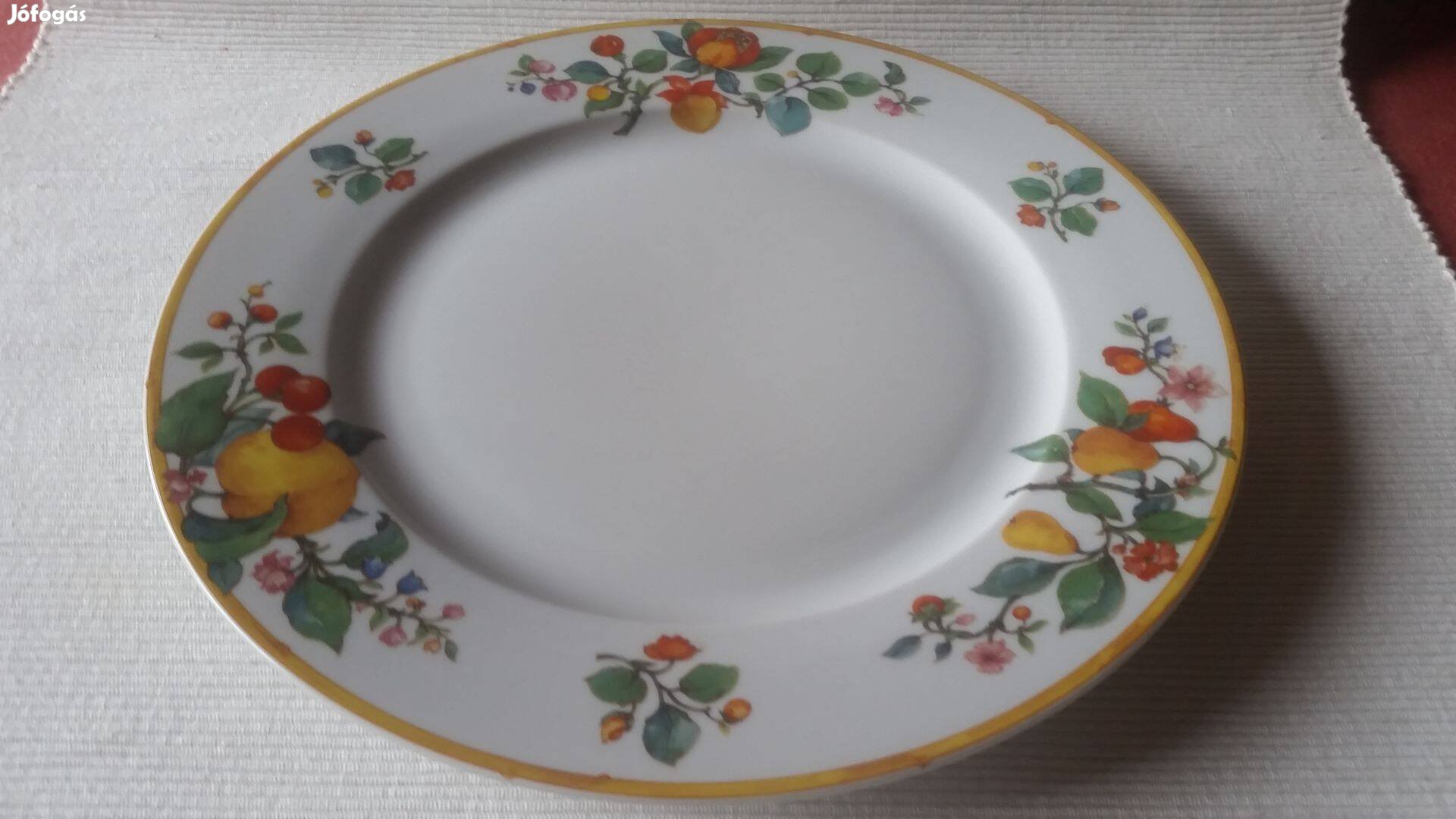 6 db rózsás, gyümölcsmintás Chenneviere tervezte porcelán tányér