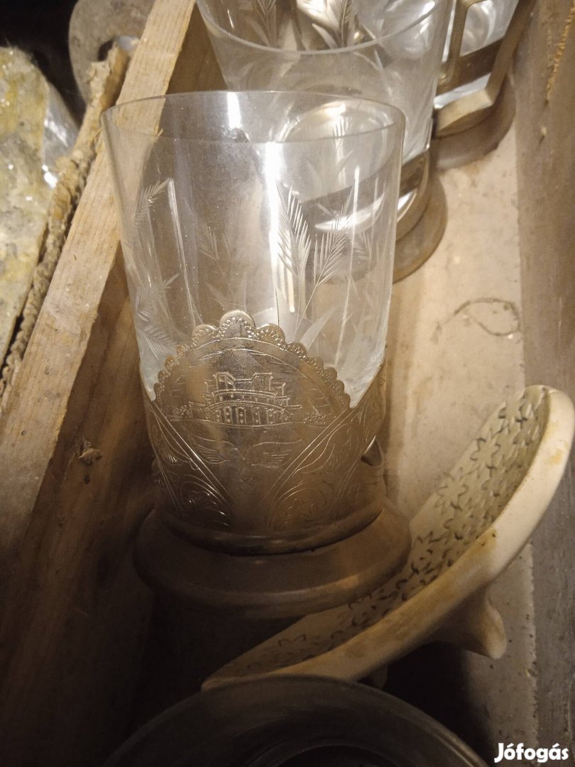 6db regi gravírozott pohár!1db üveg dísz!