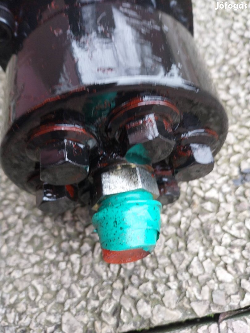 6dugattyus hidraulikaszivattyu 