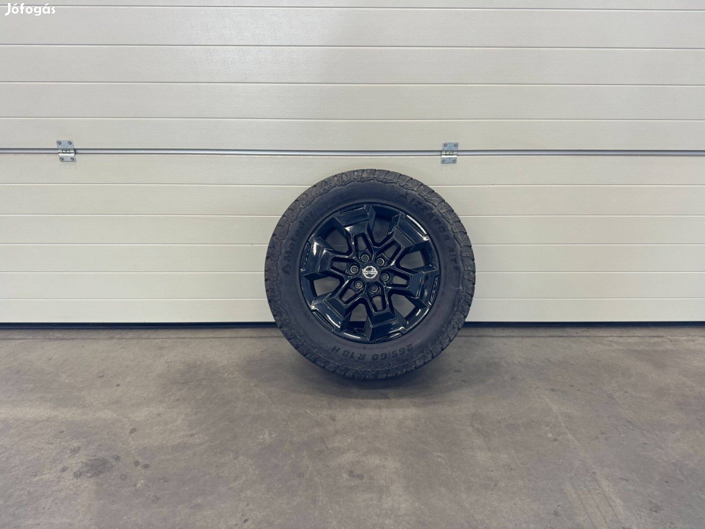 6x114,3 Nissan Navara 18" felni alufelni 265/60R18 négyévszakos