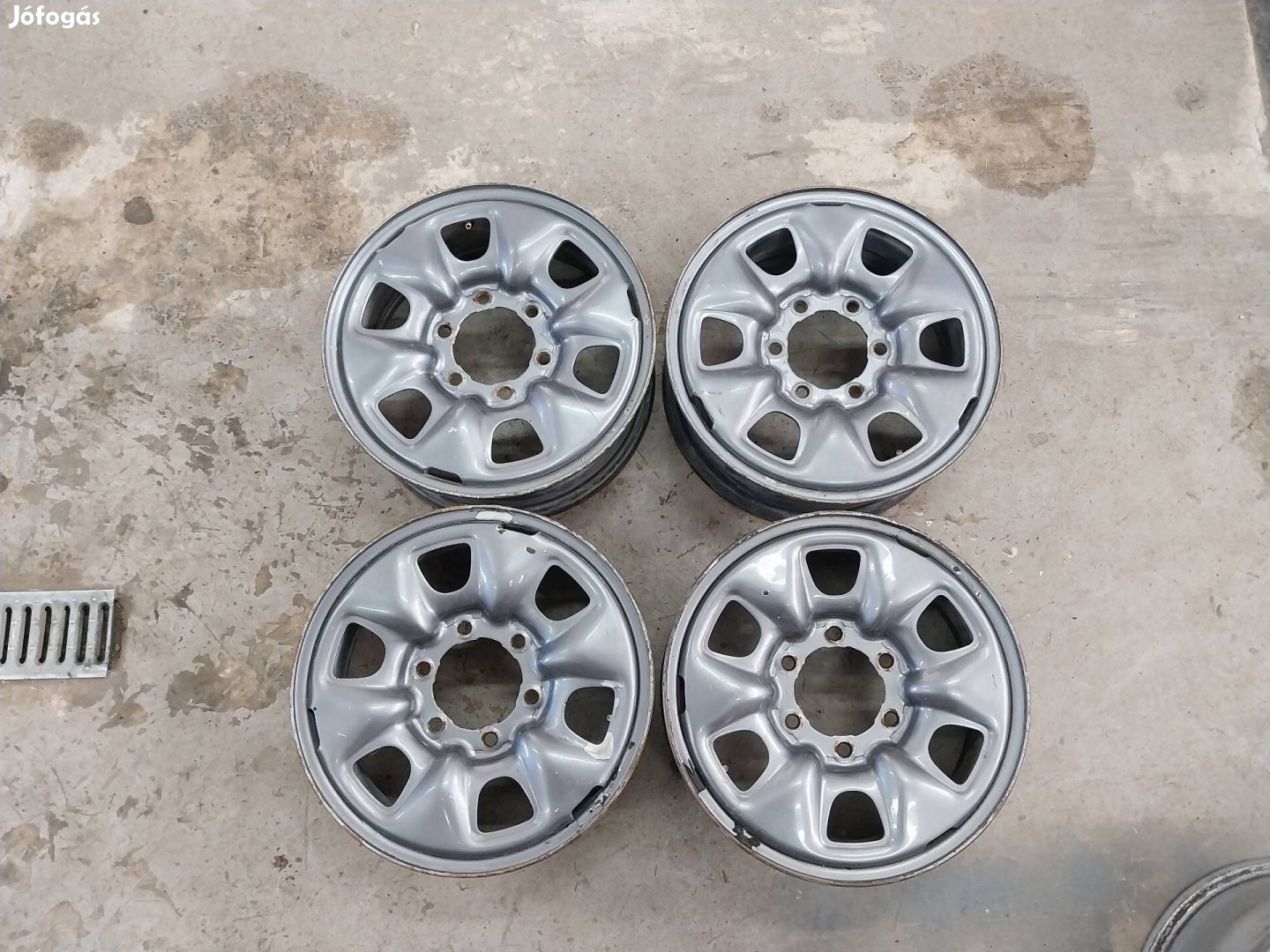 6x139.7 16" felni Toyota Hilux 4 Runner Land Cruiser lemezfelni 16"