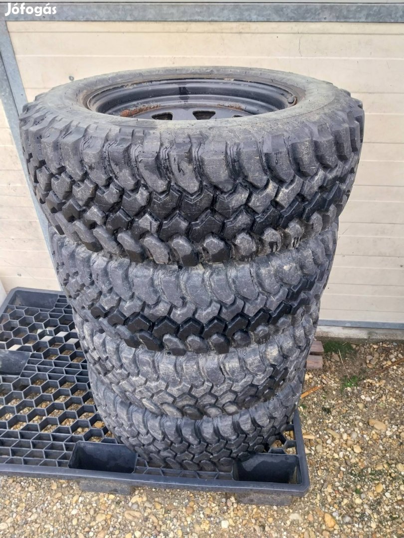 6x139.7 16 terepgumi L200 Pajero 