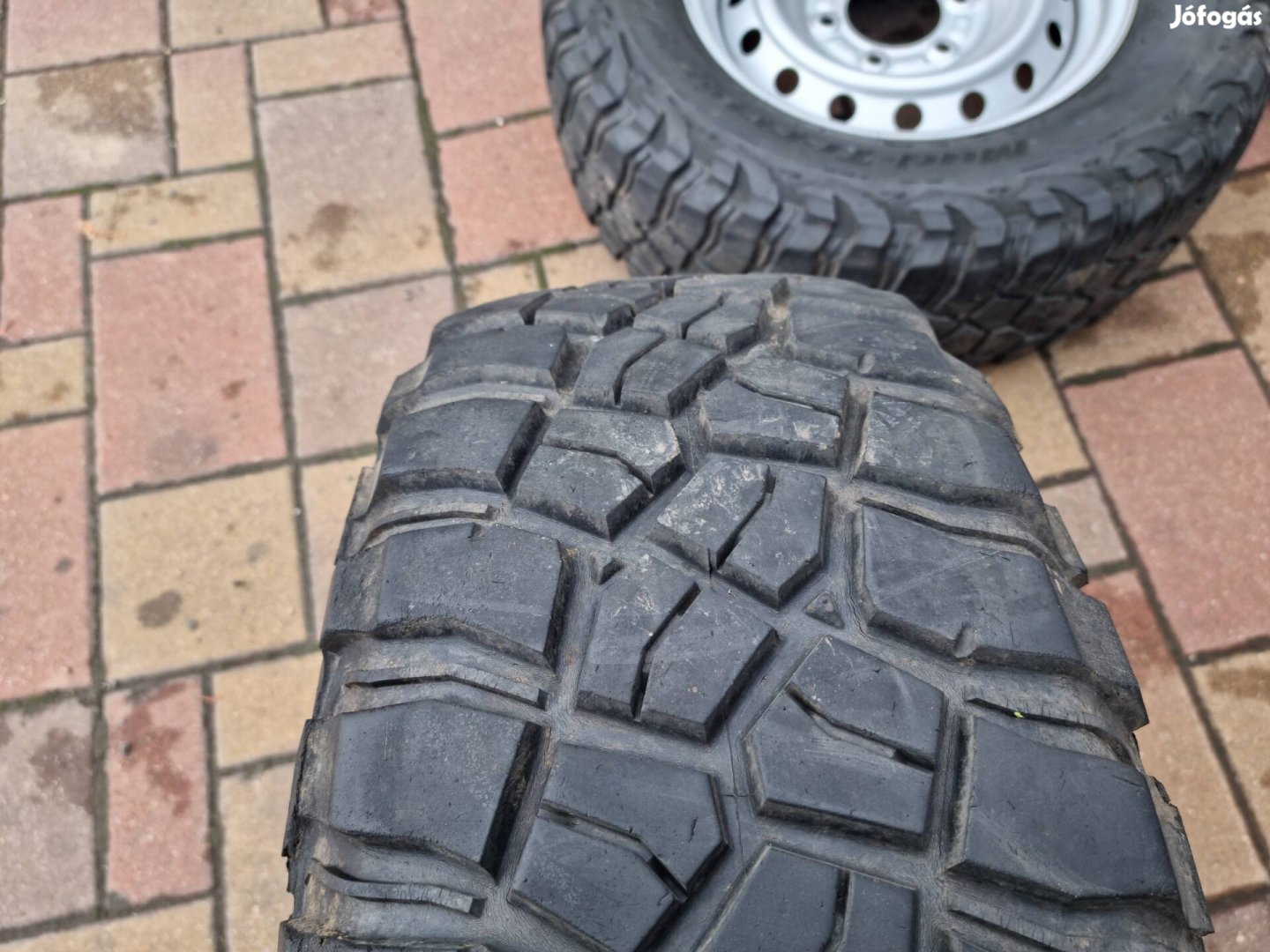 6x139,7 lemezfelni Bfgoodrich KM3 gumikkal