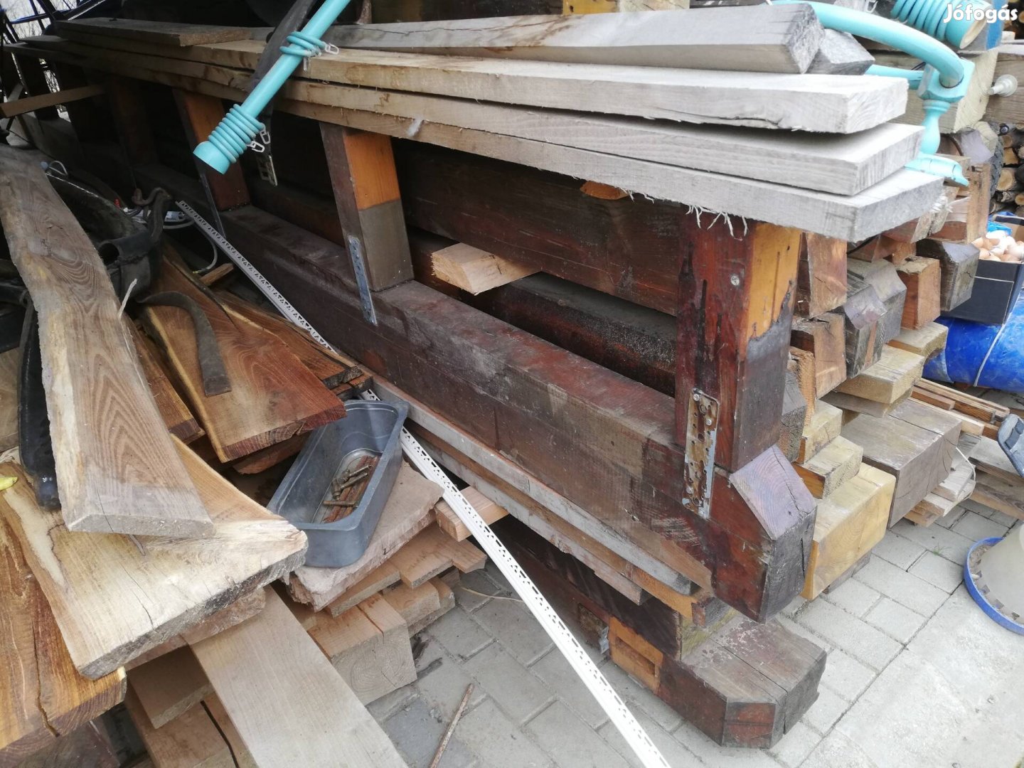 6x6 méteres kocsibeállo bontott faanyaga