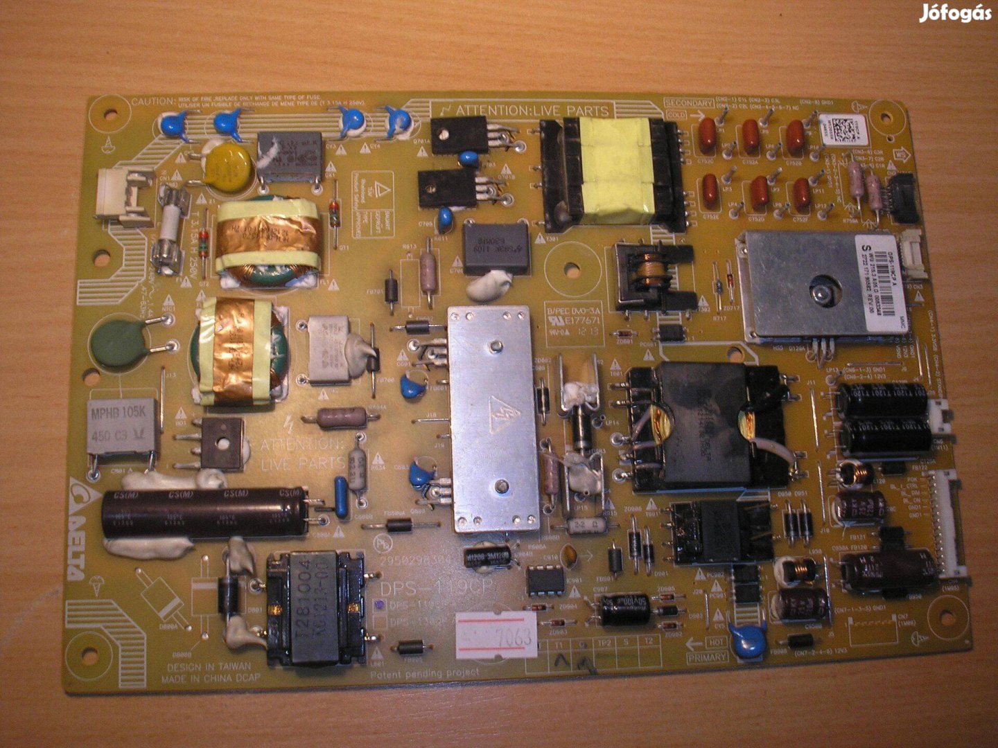 7063 Philips 42PFL6007K tápegység Delta DPS-119CP 2722 171 90582