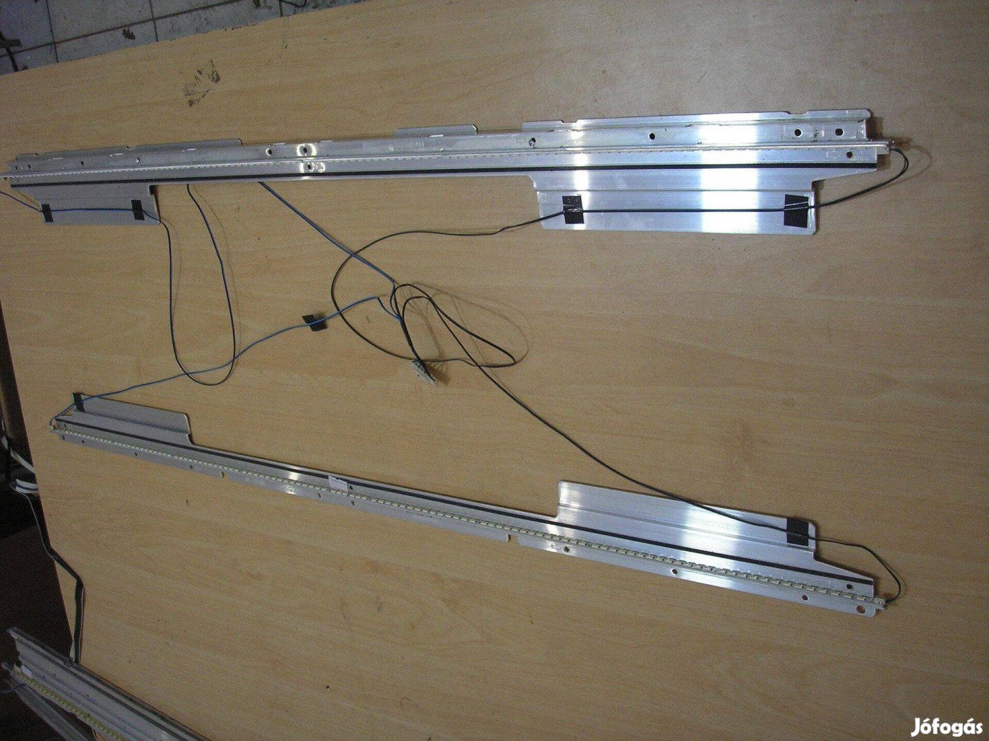 7097 Samsung LED háttérfény LJ64-02268A LJ64-02267A Sled SLS40_56EA_56