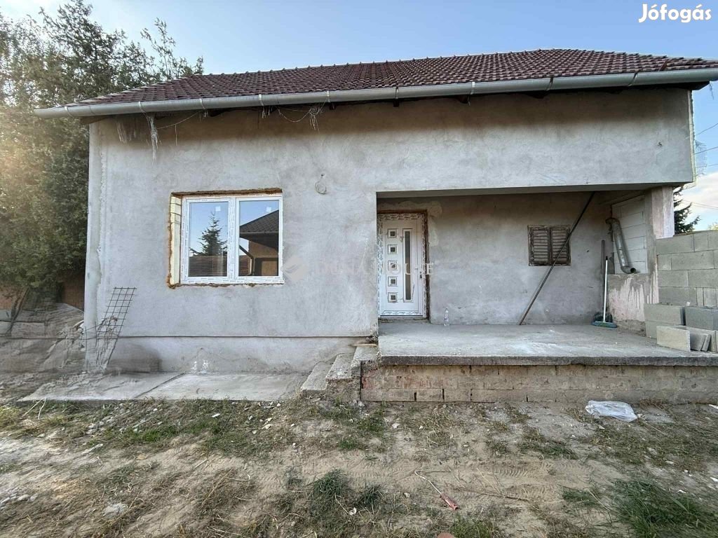 70 nm-es ház eladó Kecskemét