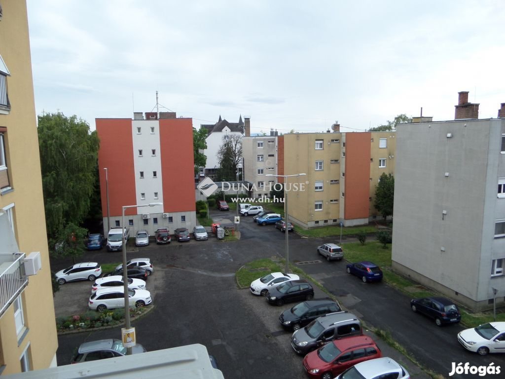 70 nm-es lakás eladó Pécs