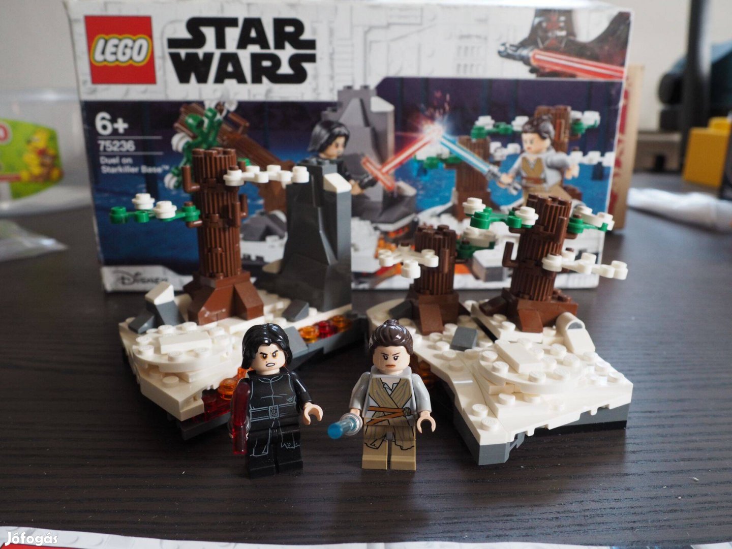 75236 LEGO Star Wars - Párbaj a Starkiller bázison