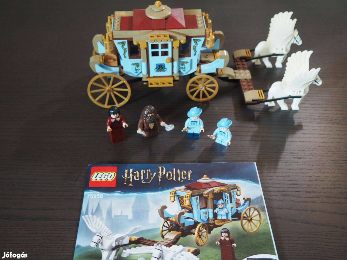 75958 LEGO Harry Potter Beauxbatons hintó: Érkezés Roxfortba