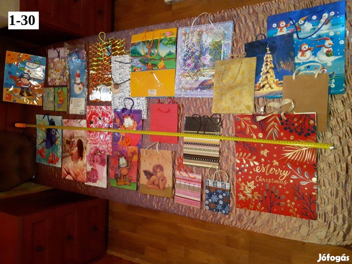 75 db ajándéktasak, mindenféle méretben ajándék tasak