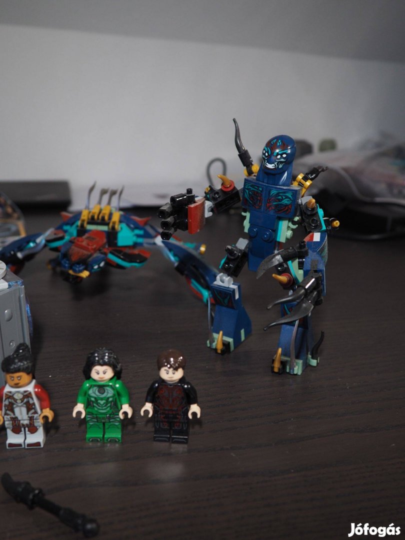 76156 LEGO Super Heroes - A Dóm felemelkedése