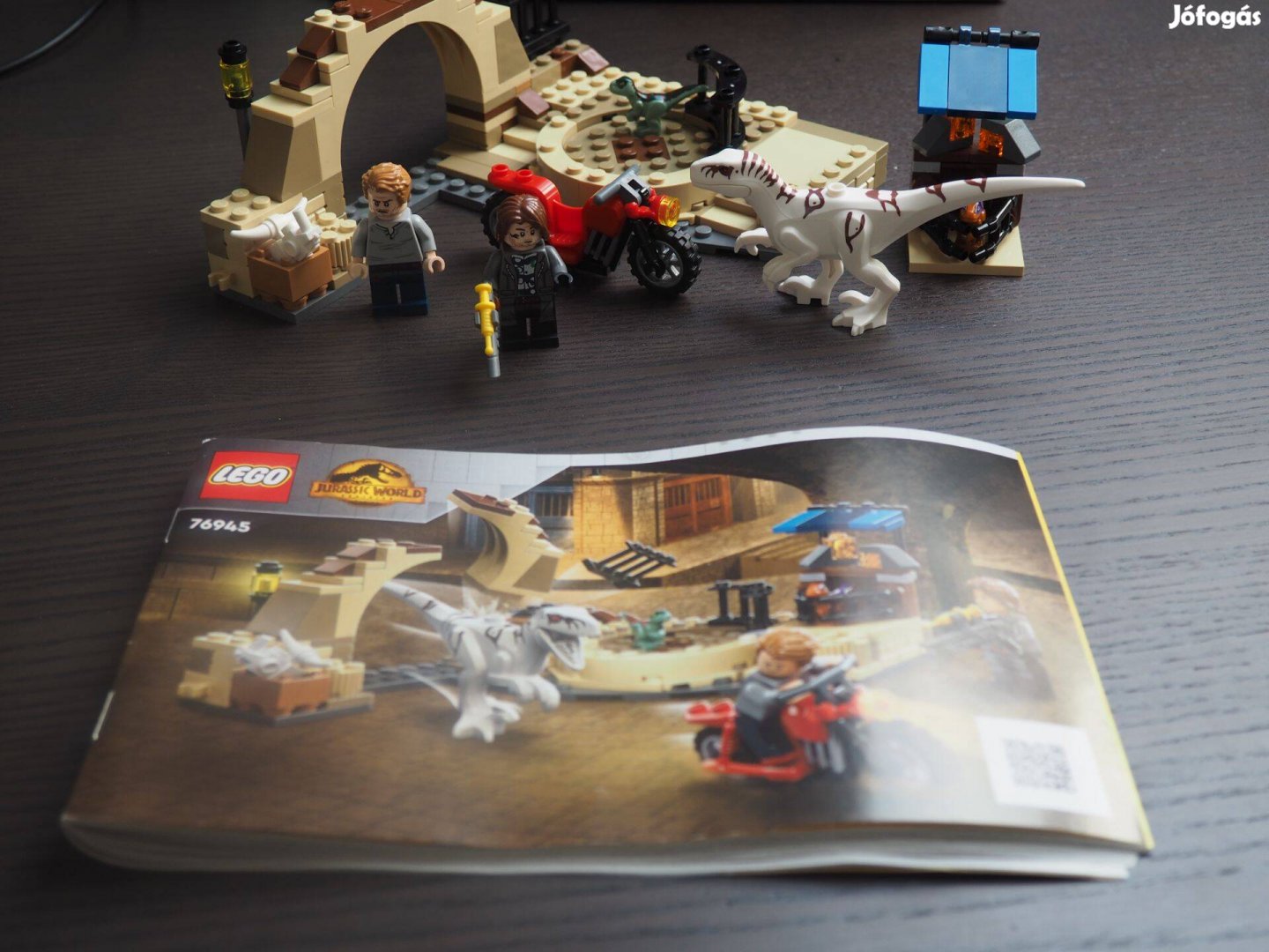 76945 LEGO Jurassic World - Atrociraptor dinoszaurusz motoros üldözés