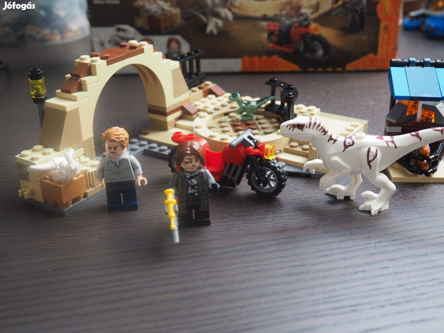76945 LEGO Jurassic World - Atrociraptor dinoszaurusz motoros üldözés