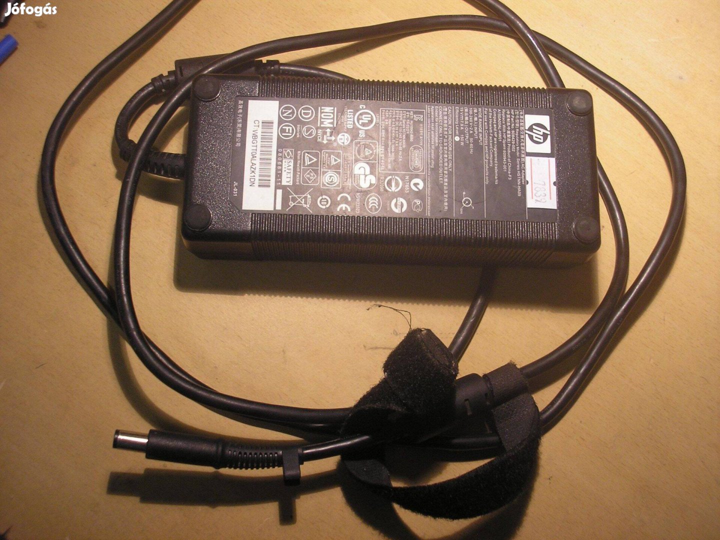 7839 HP Elitebook 8560w 8570w töltő tápegység adapter 19V 7.9A 608429-