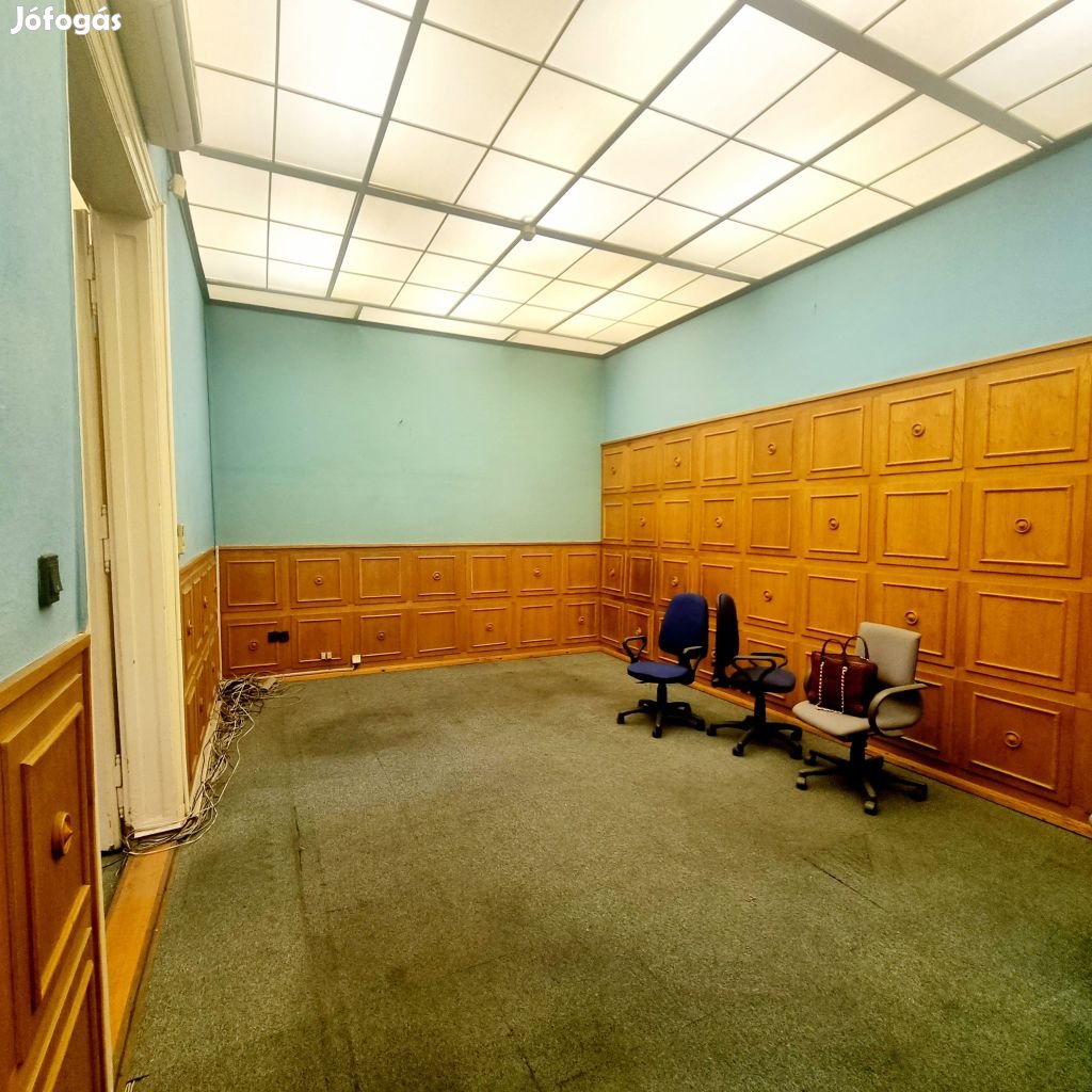 7. kerület - A BLAHA MELLETT kiválóan alakítható 1. emeleti ingatlan