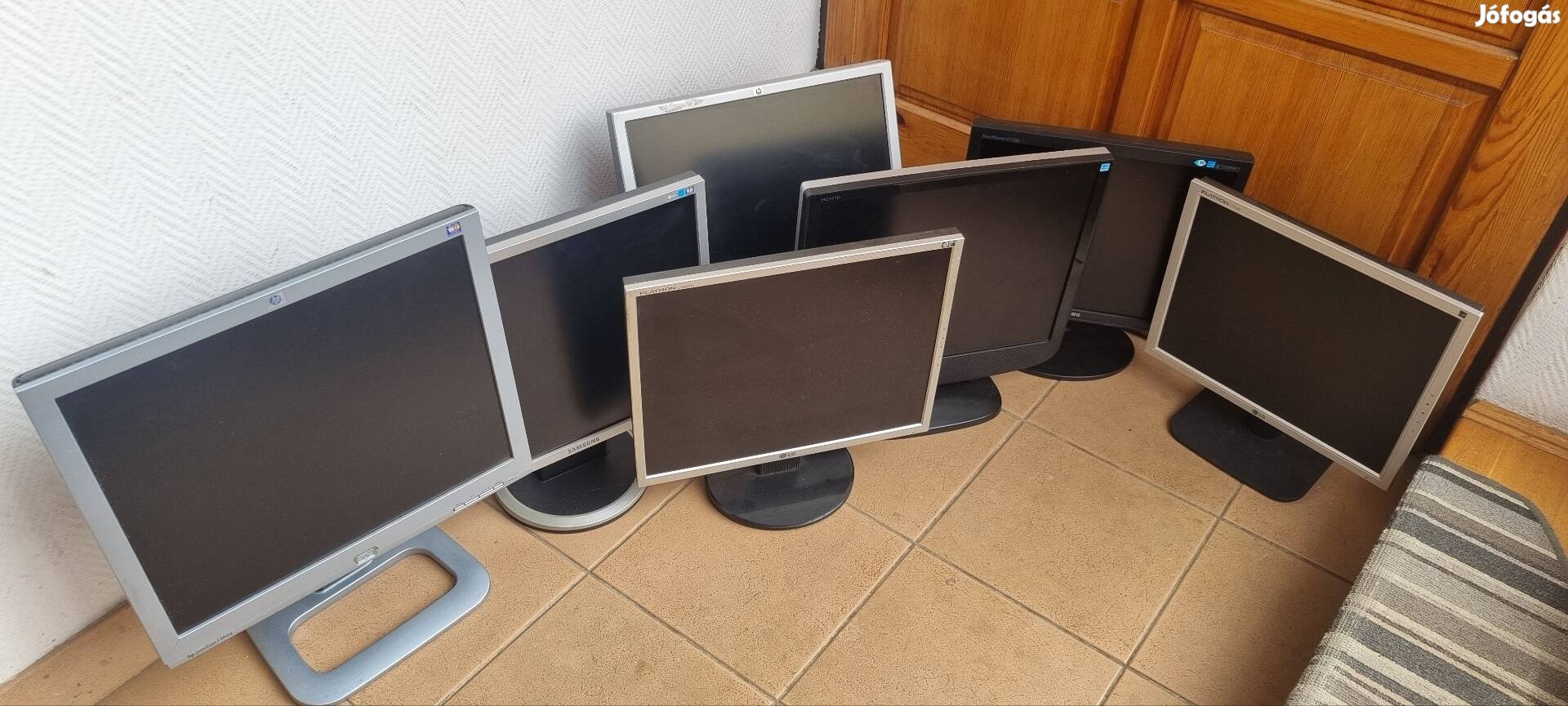 7 db hibás LCD 43-as monitor