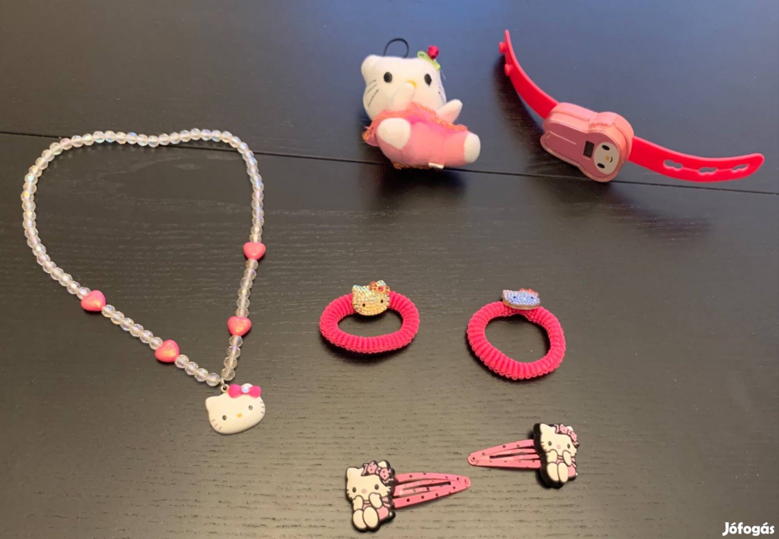 7 db-os eredeti Hello Kitty Sanrio jelzett ékszerek nyaklánc medál haj