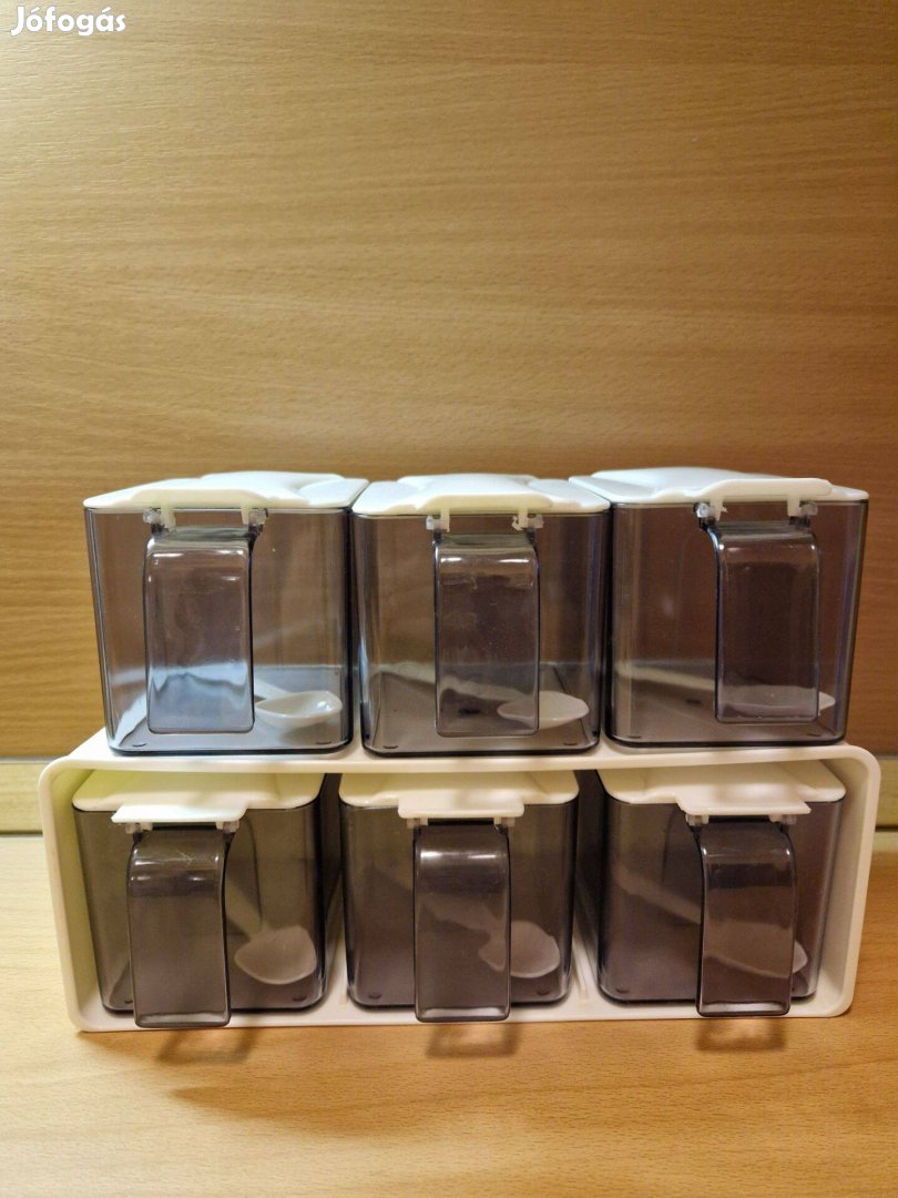 7 részes falra is szerelhető fűszertartó